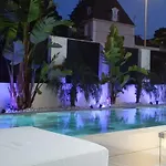 Superbe Piscine Moderne - Cap Brun - De *